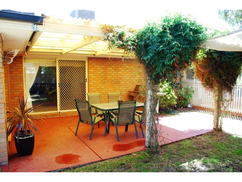 3 Hepburn Place, Kialla VIC 3631