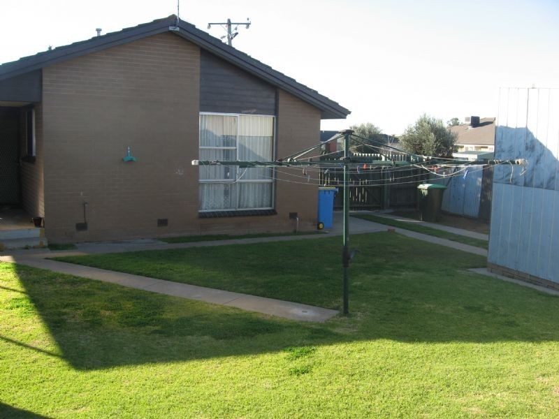 34 Hampshire Crescent, Shepparton VIC 3630