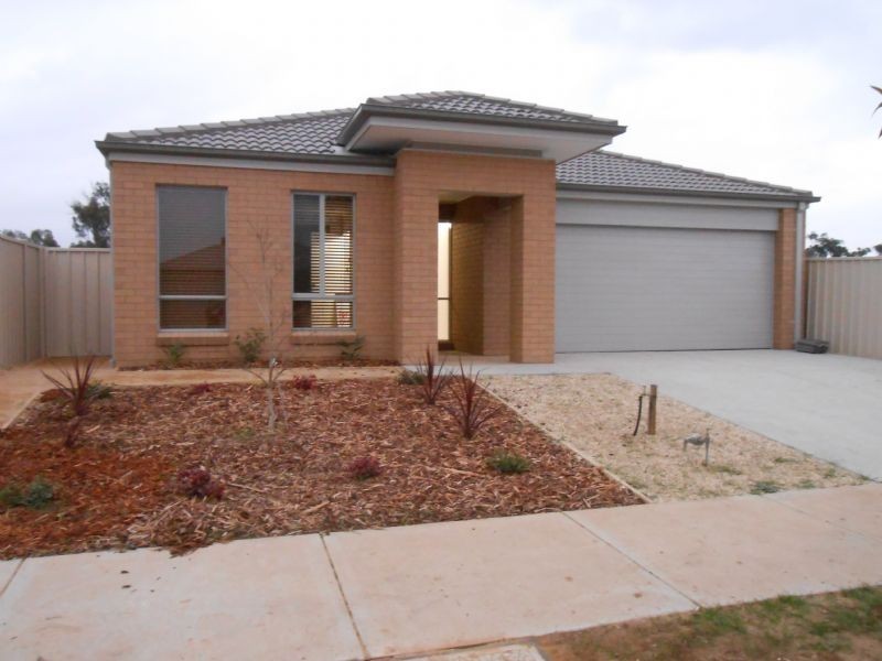3 Tea Tree Place, Kialla VIC 3631