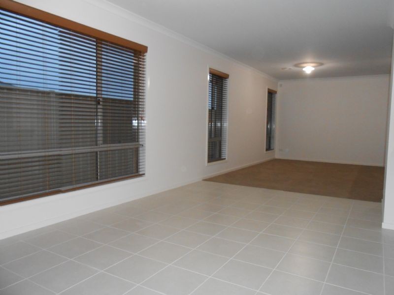 3 Tea Tree Place, Kialla VIC 3631