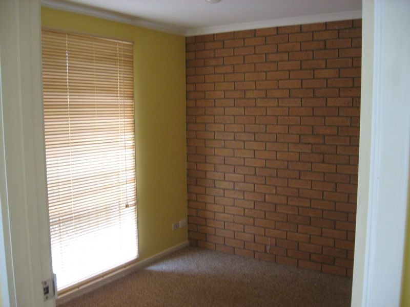 2/130 Sobroan Street, Shepparton VIC 3630