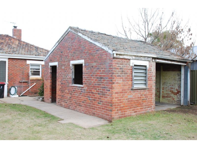 107 Sobraon Street, Shepparton VIC 3630