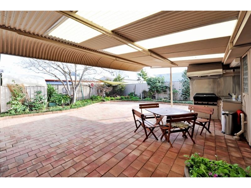 8 Carr Street, Shepparton VIC 3630