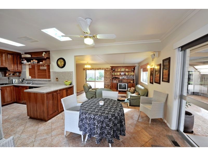 8 Carr Street, Shepparton VIC 3630