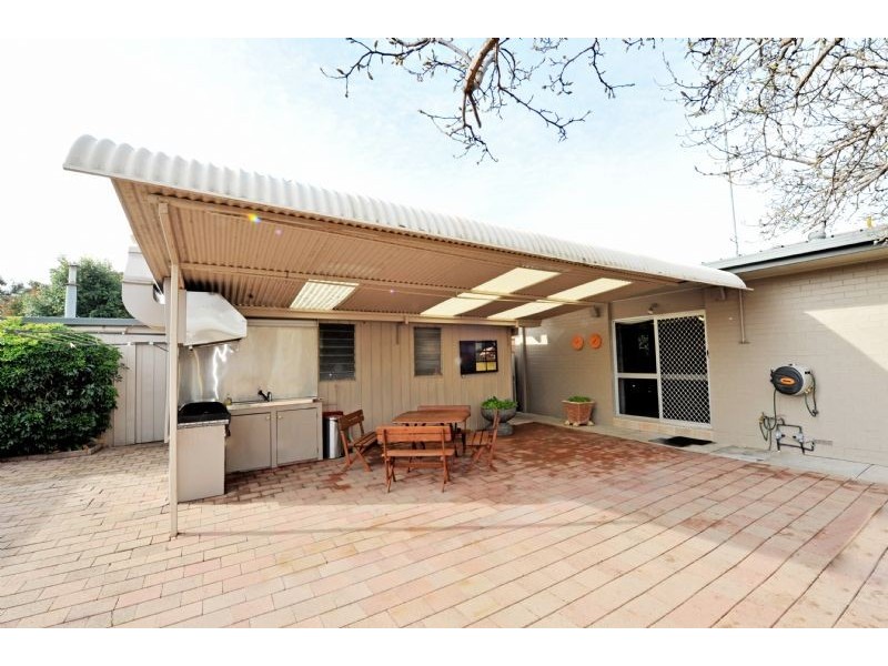 8 Carr Street, Shepparton VIC 3630