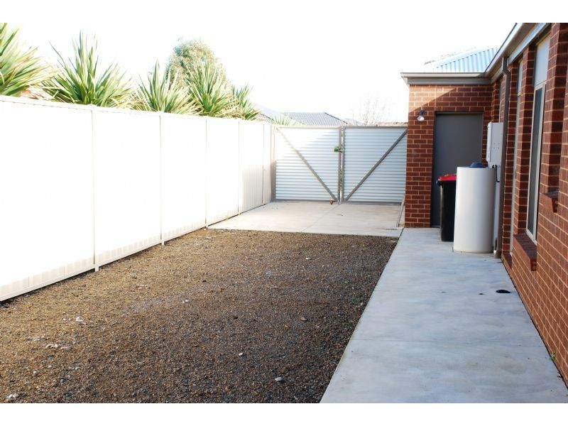 15 Brambuck Avenue, Kialla VIC 3631