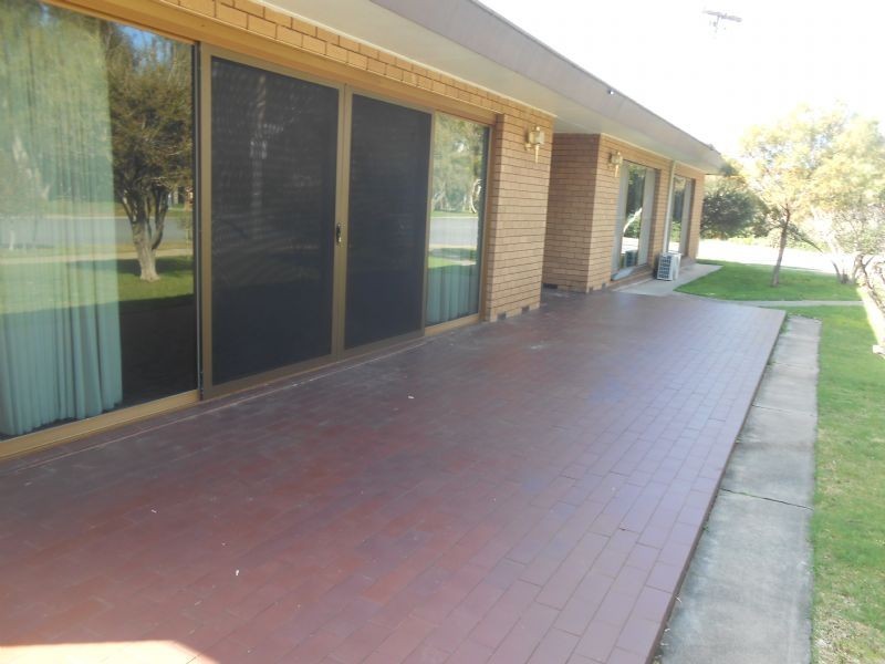 61 Lincoln Drive, Shepparton VIC 3630