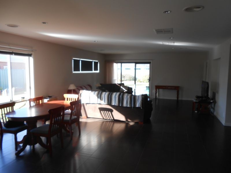 10 Quail Street, Shepparton VIC 3630