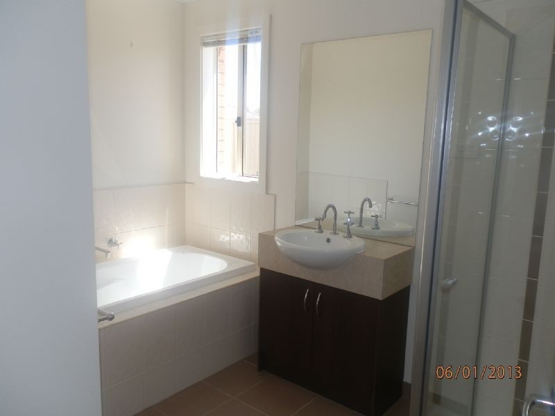 18 Westminster Avenue, Shepparton VIC 3630