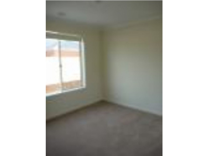 18 Westminster Avenue, Shepparton VIC 3630