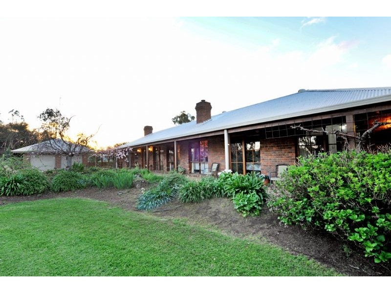 25 Mitchell Road, Kialla VIC 3631