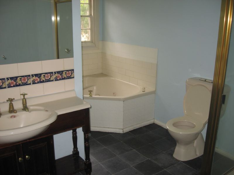 7320C Goulburn Valley Highway, Kialla West VIC 3631