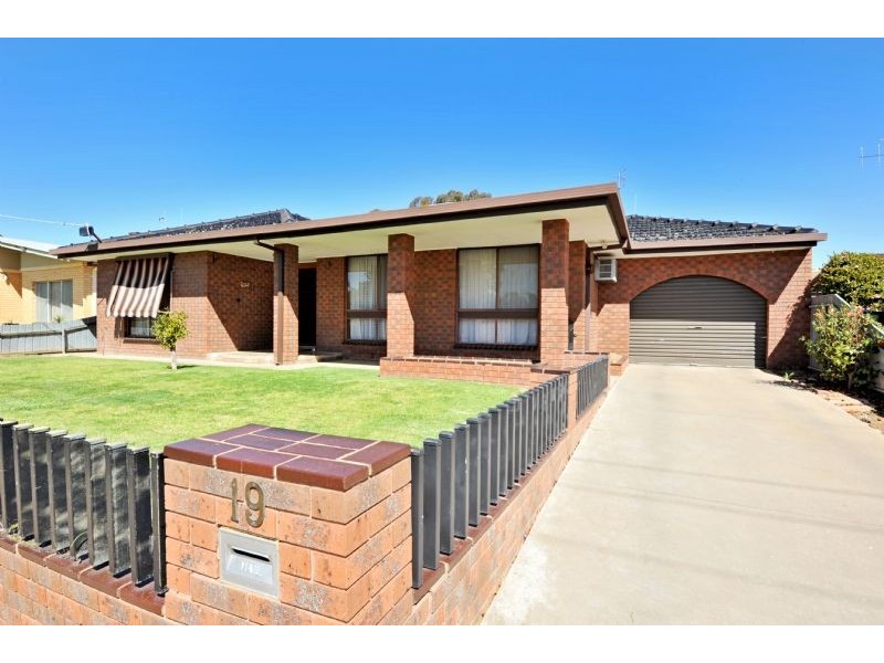 19 Daisy Street, Mooroopna VIC 3629