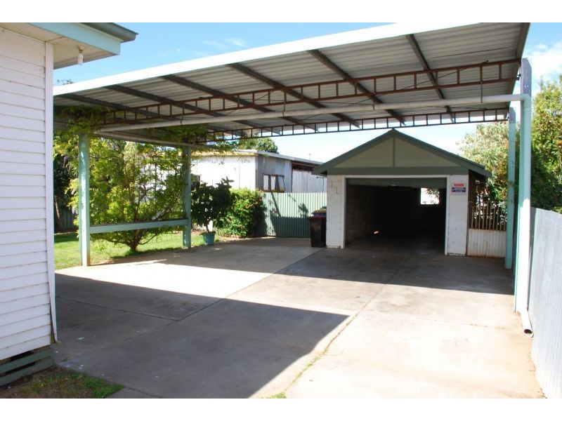 13 Dunrobin Street, Shepparton VIC 3630