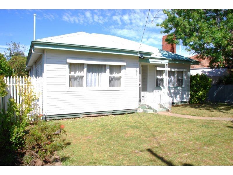 13 Dunrobin Street, Shepparton VIC 3630