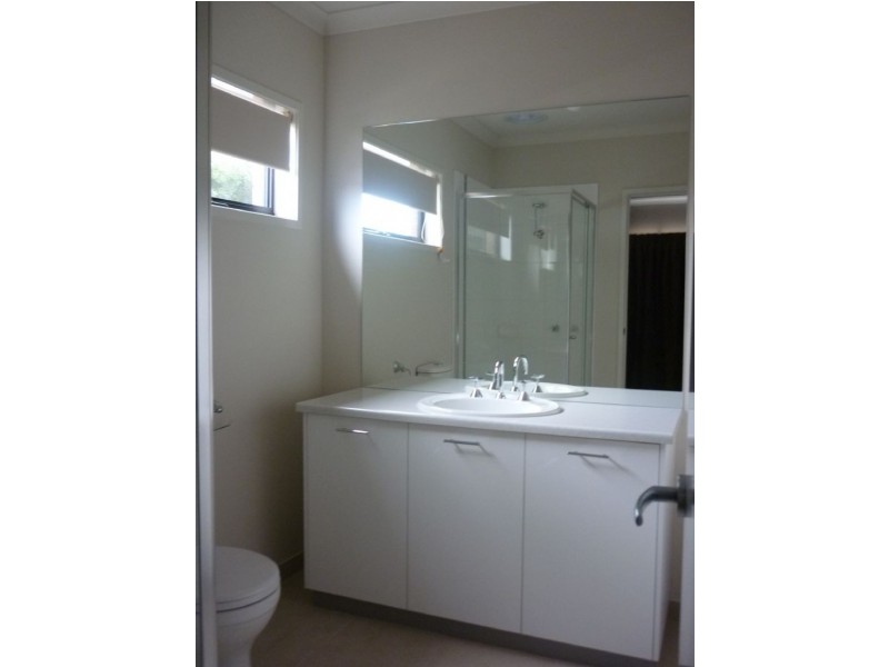 1 Hummingbird Place, Shepparton VIC 3630