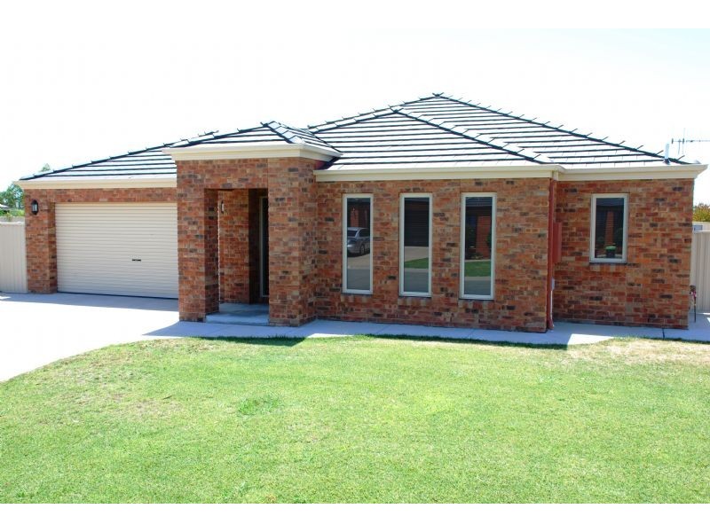 14 Jindabyne Court, Kialla VIC 3631