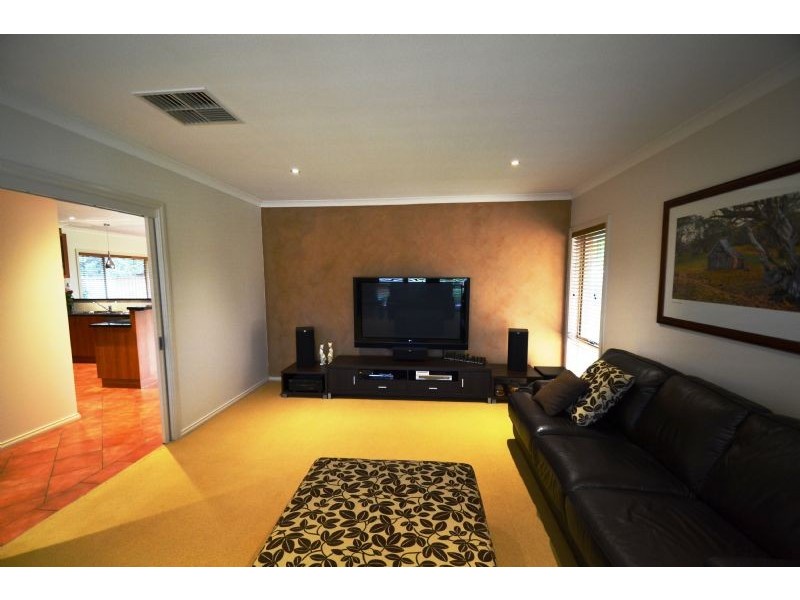 44 Pell Cres, Mooroopna VIC 3629