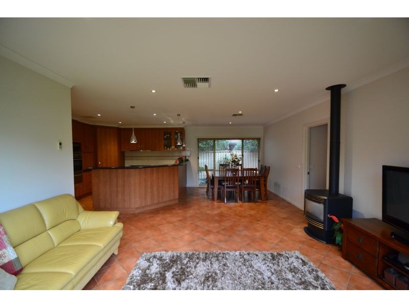 44 Pell Cres, Mooroopna VIC 3629