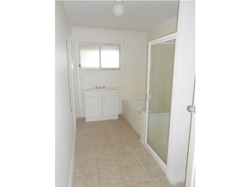 6 Lenne Street, Mooroopna VIC 3629