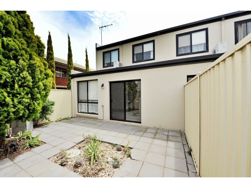 2/218 Fryers Street, Shepparton VIC 3630