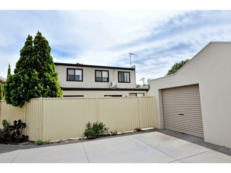 2/218 Fryers Street, Shepparton VIC 3630