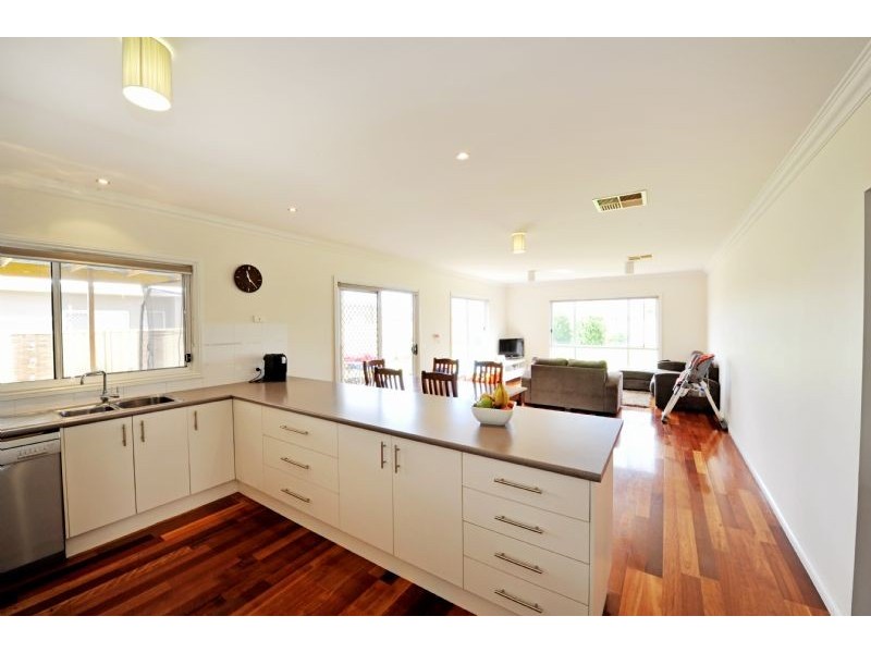 21 Chevrolet Avenue, Shepparton VIC 3630