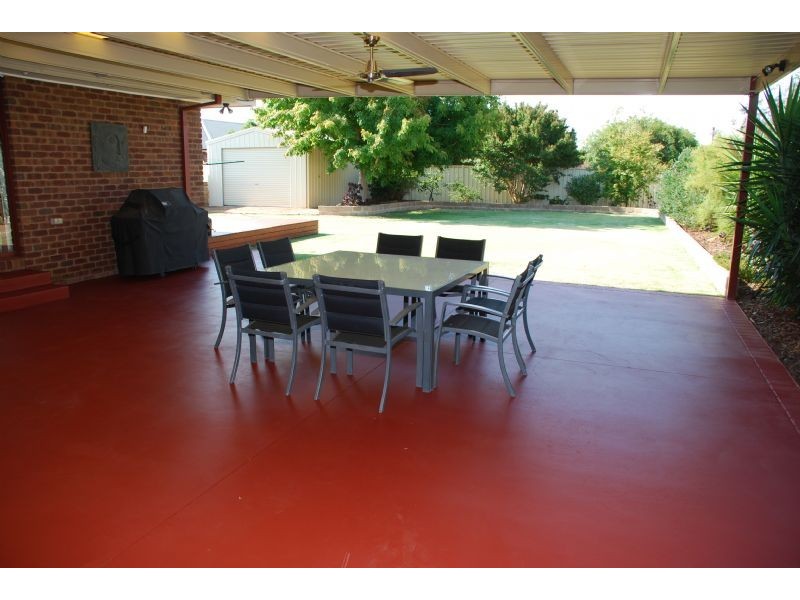 11 Page Court, Shepparton VIC 3630