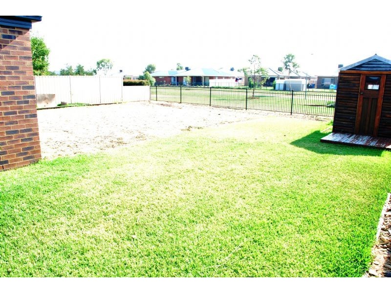 20 Brambuck Avenue, Kialla VIC 3631