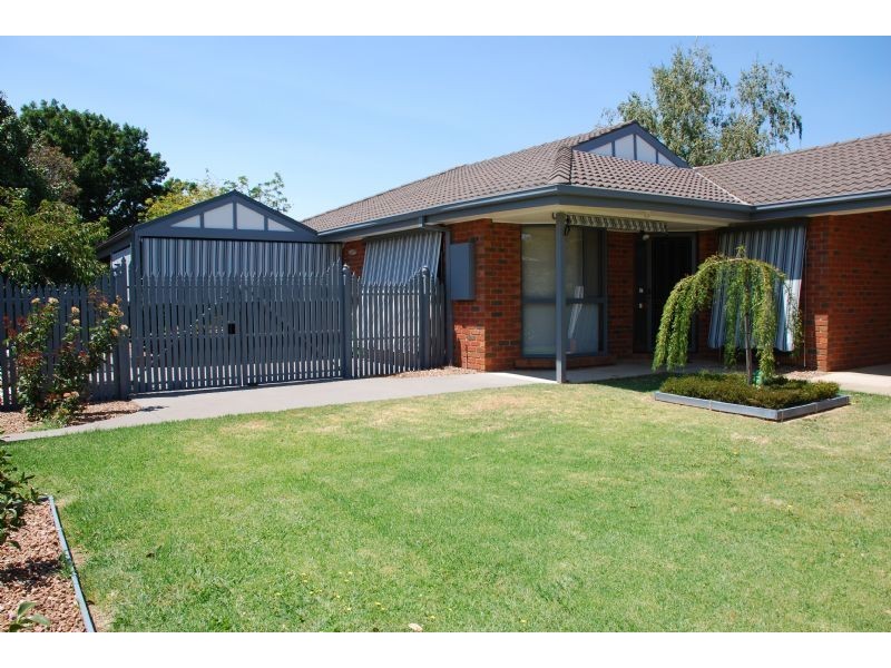 21 Hutchins Crescent, Mooroopna VIC 3629