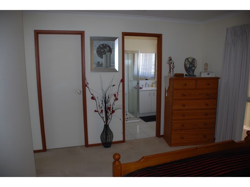 21 Hutchins Crescent, Mooroopna VIC 3629