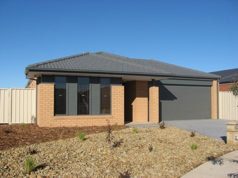 12 Emperor Road, Kialla VIC 3631