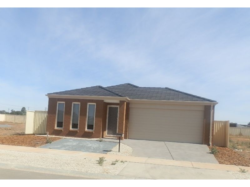18 Noosa Crt, Shepparton VIC 3630