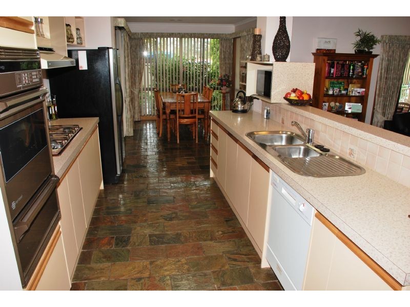 10 Craigmuir Drive, Mooroopna VIC 3629