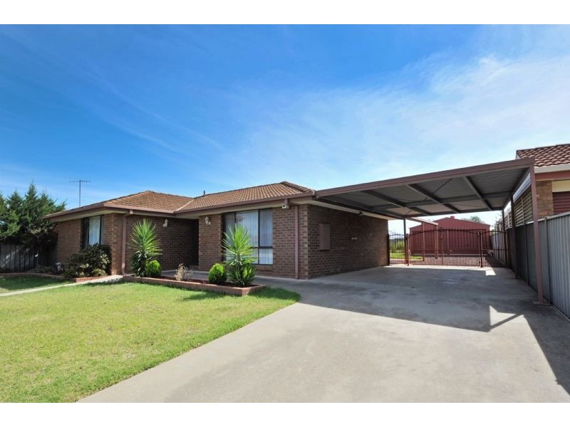 25 McCubbin Drive, Shepparton VIC 3630