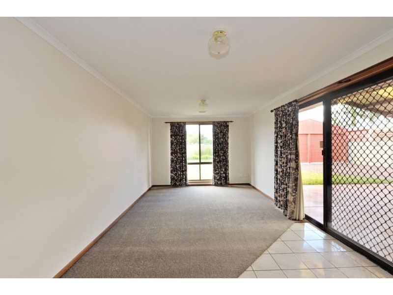 25 McCubbin Drive, Shepparton VIC 3630