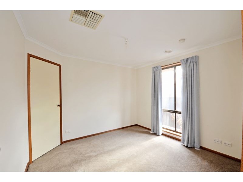 25 McCubbin Drive, Shepparton VIC 3630