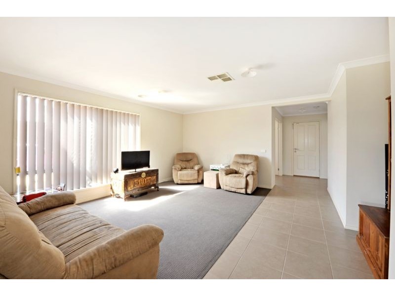 43 Oxbow Avenue, Shepparton VIC 3630