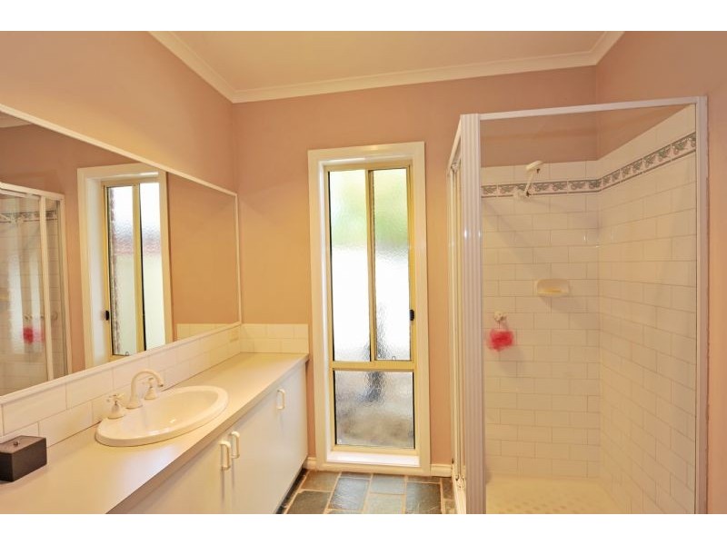 13 Attwood Court, Shepparton VIC 3630