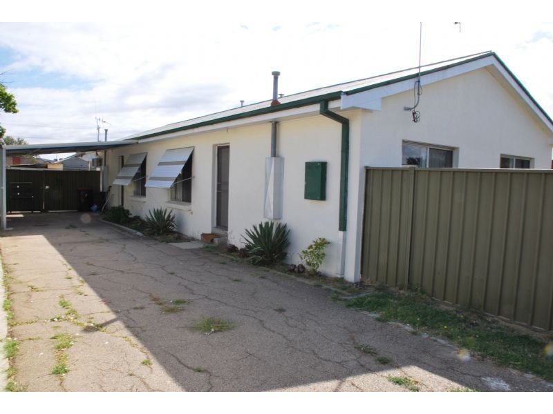 Units 1 & 2/13 Gilchrist Street, Shepparton VIC 3630