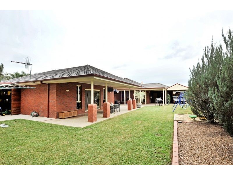 13 Mokoan Avenue, Kialla VIC 3631