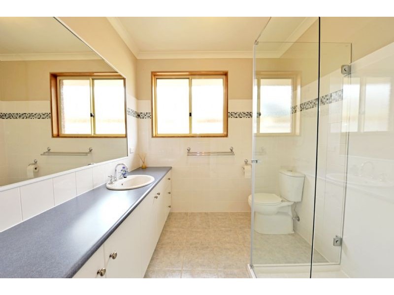 13 Mokoan Avenue, Kialla VIC 3631