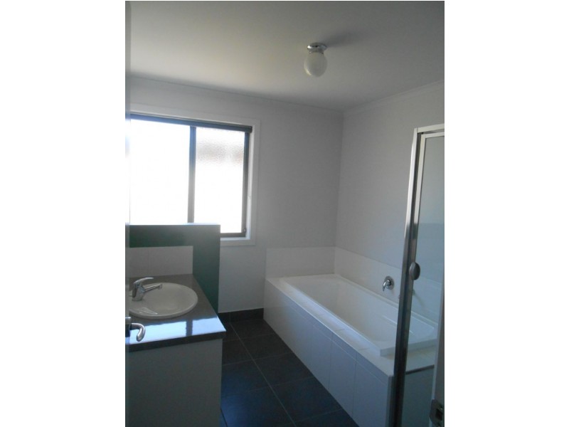 11 Kinchega Drive, Shepparton VIC 3630