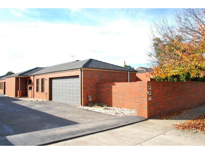 2/27 Middleton Street, Shepparton VIC 3630