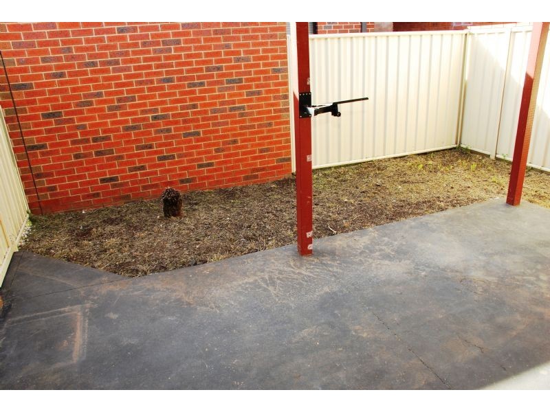 2/27 Middleton Street, Shepparton VIC 3630