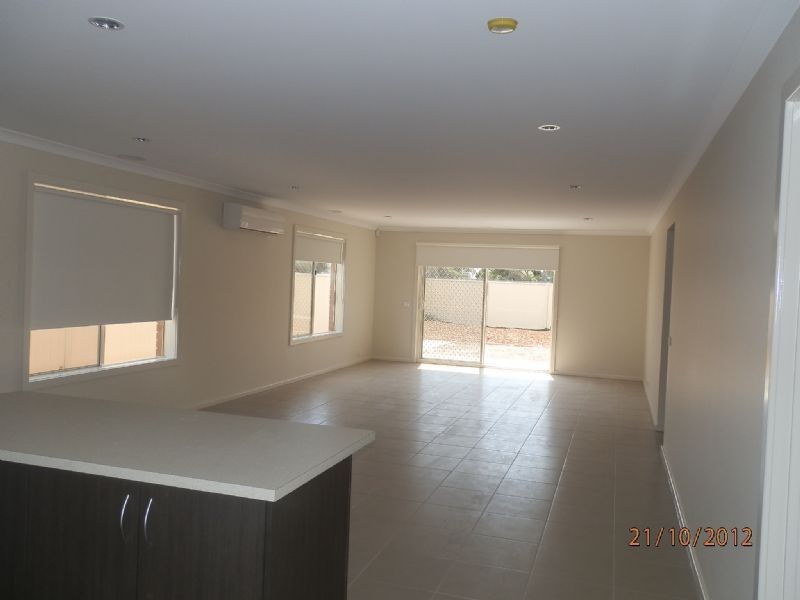 6 Noosa Crt, Shepparton VIC 3630