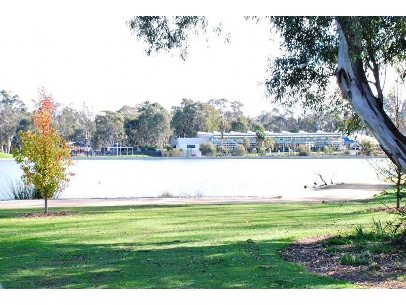 4/10 Hayes Street, Shepparton VIC 3630