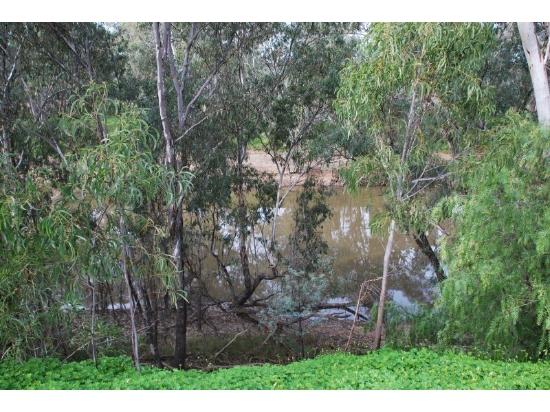 32 River Road, Murchison VIC 3610