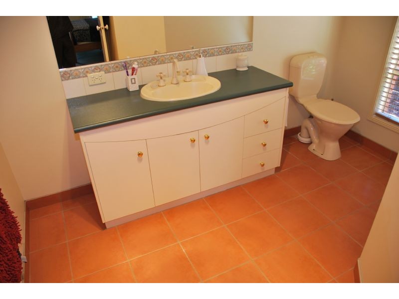 2 Hereford Drive, Shepparton VIC 3630