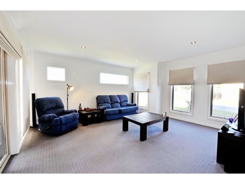 2 Elm Terrace, Shepparton VIC 3630